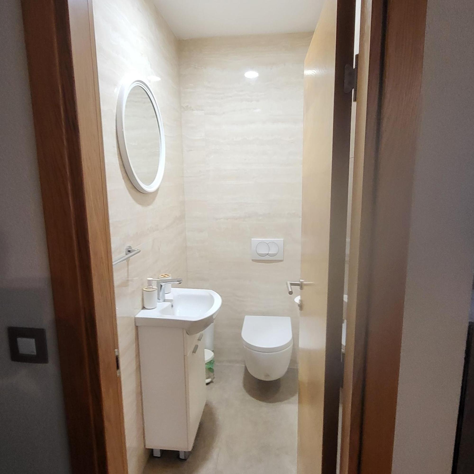 Apartman Centar Bulevar Ex Sa Garazom Баня Лука Екстериор снимка